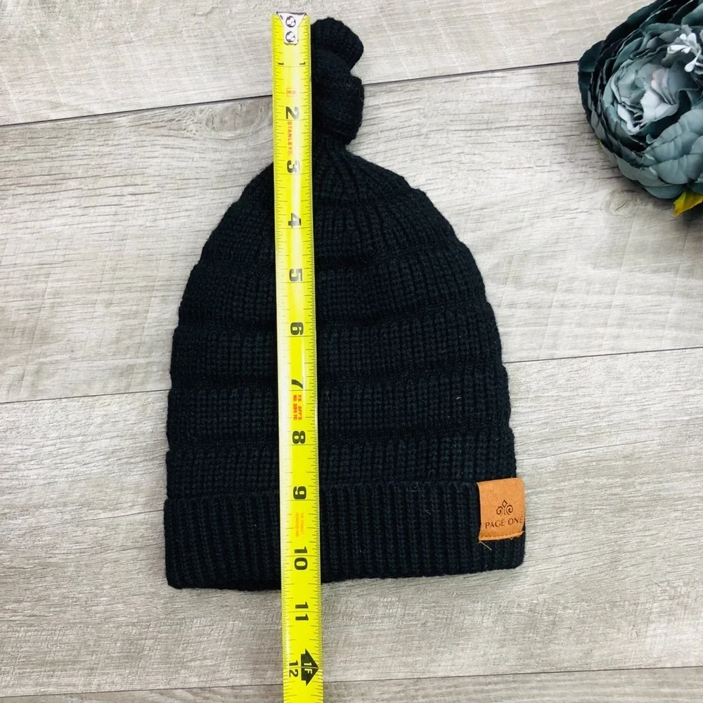 NEW CHUNKY KIDS BLACK BEANIE